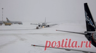 Аэропорт Саранска временно закрыли на приём и выпуск самолётов. Аэропорт Саранска временно закрыт на приём и выпуск самолётов после выкатки самолёта за пределы взлётно-посадочной полосы. Читать далее