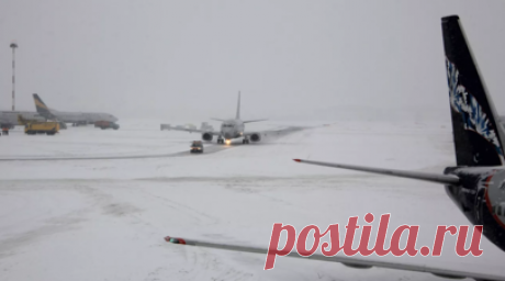 Аэропорт Саранска временно закрыли на приём и выпуск самолётов. Аэропорт Саранска временно закрыт на приём и выпуск самолётов после выкатки самолёта за пределы взлётно-посадочной полосы. Читать далее