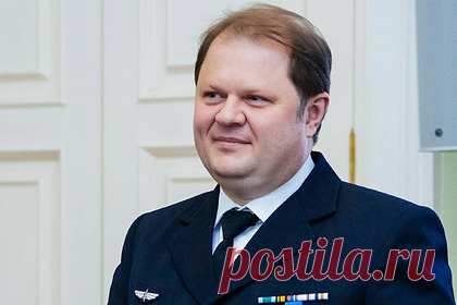 В МВД рассказали о деле задержанного замминистра транспорта России Токарева. Заместителю министра транспорта Владимиру Токареву, задержанному ФСБ, предъявлено обвинение по статье 159 («Мошенничество в крупном размере») УК РФ. В ходе обысков в служебном кабинете и дома у Токарева были изъяты цифровые носители информации и значимая для следствия документация.
