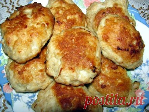 Диетические куриные котлетки с Овсянкой. Быстро готовить, мало калорий, очень вкусные и сочные котлетки, в фарш не добавляется ни хлеб, ни лук. Требуется: фарш куриный 1 кг, 1 стакан овсяных хлопьев залить кипятком или горячим молоком, добав...