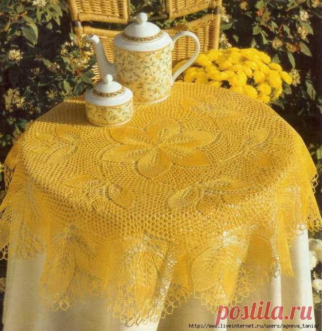 Жёлтая скатерть спицами.
