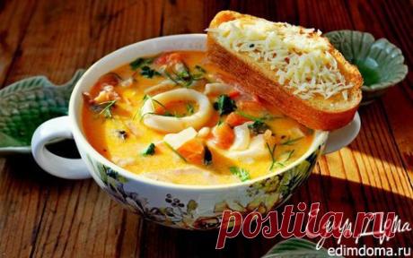 Сливочный суп с морепродуктами, томатами и пармезановыми гренками | Кулинарные рецепты от «Едим дома!»