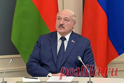 Лукашенко заявил об участии Белоруссии в спецоперации на Украине. Президент Белоруссии Александр Лукашенко на совещании с силовым блоком заявил, что республика участвует в российской спецоперации на Украине. «Мы этого не прячем. Но мы никого не убиваем. Мы никуда не посылаем своих военных. Мы не нарушаем свои обязательства», — подчеркнул глава государства.