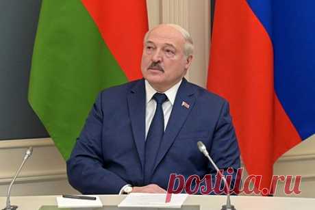 Лукашенко заявил об участии Белоруссии в спецоперации на Украине. Президент Белоруссии Александр Лукашенко на совещании с силовым блоком заявил, что республика участвует в российской спецоперации на Украине. «Мы этого не прячем. Но мы никого не убиваем. Мы никуда не посылаем своих военных. Мы не нарушаем свои обязательства», — подчеркнул глава государства.