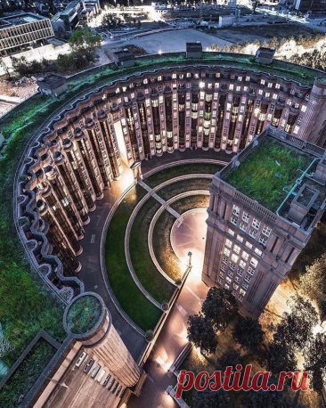 Памятник неоклассического постмодернизма - ЖК «Les Espaces d’Abraxas» в Париже