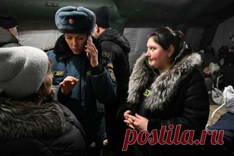 Опубликованы маршруты гуманитарных коридоров из городов Украины. РИА Новости показало маршруты гуманитарных коридоров для жителей Киева, Мариуполя, Харькова и Сум. Они опубликованы в официальном Telegram-канале агентства. На картах видно, что предполагается выход жителей Киева на территорию Гомеля в Белоруссии, жителей Мариуполя — в сторону Ростова-на Дону.