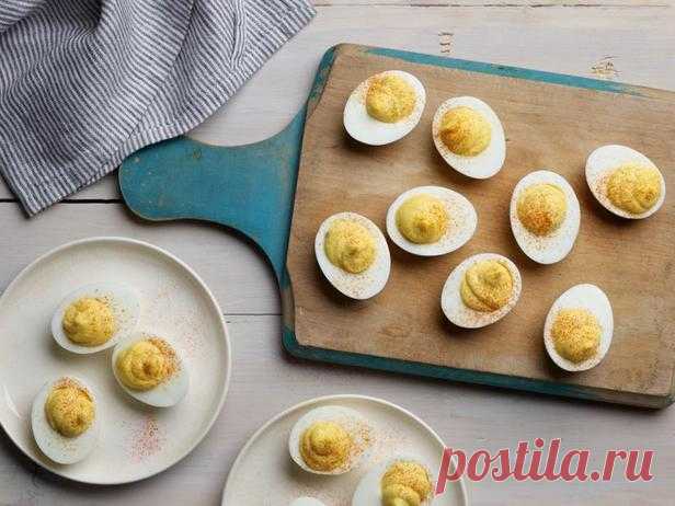 Фаршированные яйца с пикули