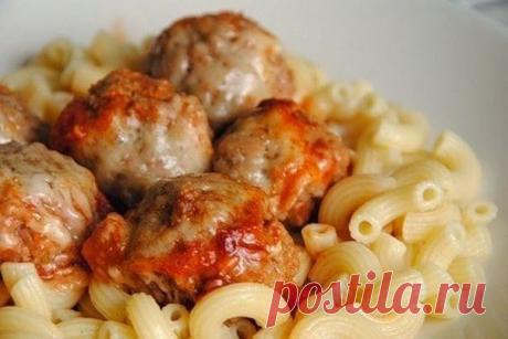 шеф-повар Одноклассники: Мясные фрикадельки с сыром, запеченные в томатном соусе