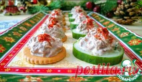 Канапе из тунца на кружочке огурца - кулинарный рецепт