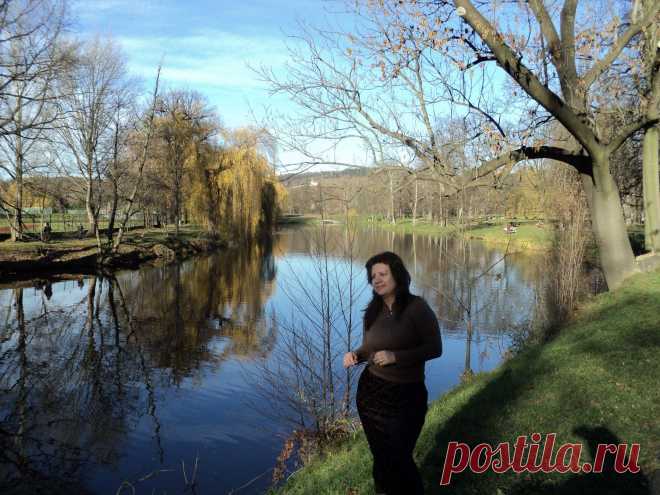 Прогулки по Праге на общественном транспорте и пешком без проф.экскурсий, но с рассказами, показами, фотосессией и ответами на все вопросы - 20 евро/час с чел. либо 100 евро/день за компанию от 2 человек: встреча и проводы к Вам в отель, квитанция об оплате перед выездом на прогулку.