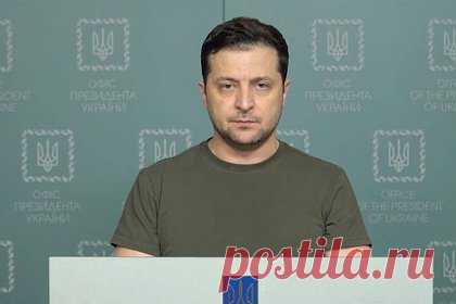 Зеленский заявил о наступлении России на нескольких направлениях