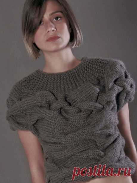 AQUA Short Sleeves Sweater A sweater or an art piece? My bestseller authentic design. The ribbbing of the neck will never deforme long time and will allow you to style your sweater as one off shoulder…