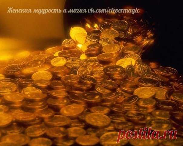 Заговор для хорошей продажи: Крестите свой товар и читайте заговор. прежде, чем выложите его на прилавок. 