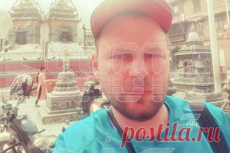 Россиянин пропал в Непале после атаки дикого животного. Российский турист пропал без вести в Непале после атаки носорога. В один из дней мужчина отправила в поход с туристической группой в национальный парк. Он прислал другу видео, на котором убегает от дикого животного, а затем перестал выходить на связь. Сообщается, что в поисках россиянина участвуют местные спасатели.