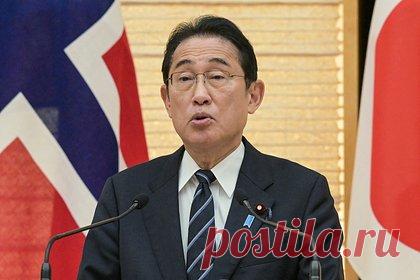 Премьер Японии покинул фракцию из-за скандала. Премьер-министр Японии Фумио Кисида покинул собственную фракцию «Котикай» из-за скандала, связанного с многолетним сокрытием средств фракциями партии и «откатами» депутатам. Ранее Кисида выразил обеспокоенность тем, что Россия совместно с Китаем осуществляет воздушное патрулирование над акваторией Японского моря.