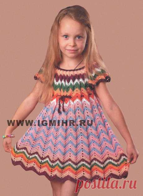 Нарядное летнее платье с узором зигзаг для девочки 5-6 лет. Крючок