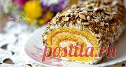 Предлагаю Вашему вниманию 10 рецептов вкуснейших домашних бисквитных рулетов.
Медовый рулет «Пчёлка» 
Потрясающий на вкус - не приторный и с легким медовым ароматом.
Ингредиенты:
Для бисквита потребуется: 
мед — 3 ст. ложки; 
разрыхлитель — 1 ч. ложка; 
яйцо – 4 шт;
сахар – 3 ст. ложки;
ванильный сахар – 1 пакетик; 
мука – 4 ст. ложки; 
крахмал кукурузный — 1 ст. ложка; 
растительное масло (без запаха) – 4 ст. ложки; 
щепотка соли
Крем: 
сметана (40%) – 200 г; з
агуститель...