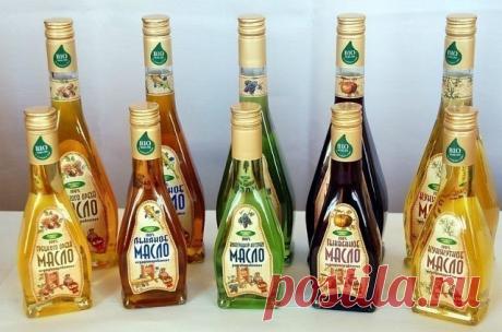 Растительные масла - информация о каждом. 
Сохрани, пригодится! 

О пользе растительных масел известно всем. Но далеко не все знают об уникальных свойствах каждого из них. 

Итак: 

КУНЖУТНОЕ МАСЛО 

Лёгкое по консистенции и сладковатое на вкус кунжутное масло богато витаминами, цинком и особенно - кальцием. Поэтому его успешно используют для профилактики остеопороза и сердечно-сосудистых заболеваний. Кунжутное масло, известное еще как "Сезамовое", было очень популярно еще...