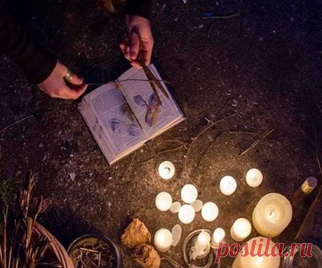 Что значит ворожба на любовь парня? 30 самых сильных заговоров на любовь мужчины или парня. Приворот на мужчину на расстоянии: как выполнить, чтобы был результат 100% Магический приворот, Заговоры и заклинания Магия, наравне с верой, являются хорошими инструментами для достижения целей в любви. Сверхъестественные силы меняют наше существование и способствуют