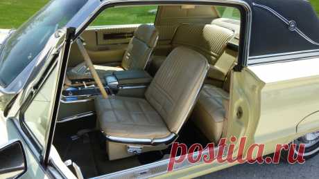 1966 Ford Thunderbird Landau | G183 / Indy 2014