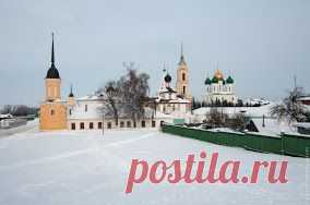 Один из древнейших и красивейших городов Подмосковья, крупный промышленный центр и транспортный узел, речной порт на Оке.