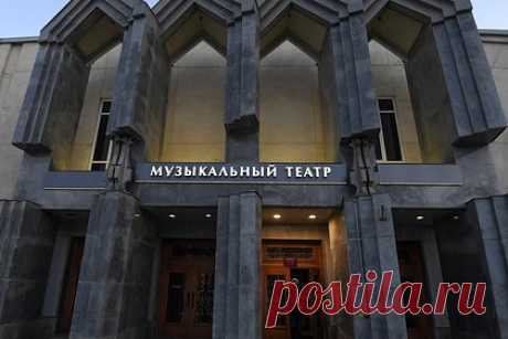 В Красноярске поставят первую рок-оперу по роману Пушкина. Красноярский музыкальный театр поставит первую в России рок-оперу по роману Пушкина «Капитанская дочка» — «Орел и Ворон». Для работы над спектаклем Красноярский музыкальный театр пригласил творческую группу из Москвы. Режиссером-постановщиком выступил лауреат «Золотой маски» Дмитрий Белов.