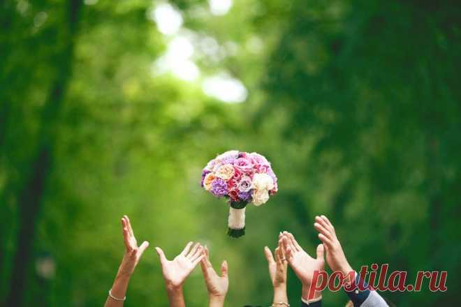Что делать с букетом невесты, который поймала на свадьбе