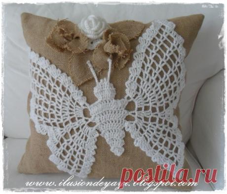 Бабочка крючком для украшения подушки из мешковины. Схемы бабочек