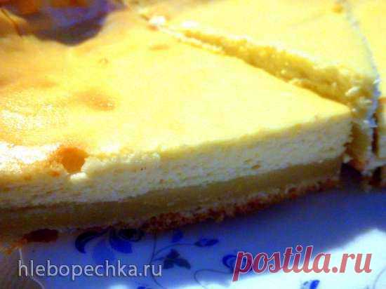 Русская деревенская кухня: куженька

Куженька (кулейка, ватрушка, тварушка) – круглый налитой пирог с творогом, который пекут со стародавних времен по всей Руси. Названия и рецепты приготовления, конечно, имеют некоторые различия. Название кулейка прижилось на берегах Волги, в Ивановской области, в Костроме и Плёсе. На Владимирщине и Клязьме любимый пирог кличут куженькой. За Уралом готовят ватрушки. Кулейку упоминает в своём словаре Владимир Даль: «Кулейка – костр. ватруш...