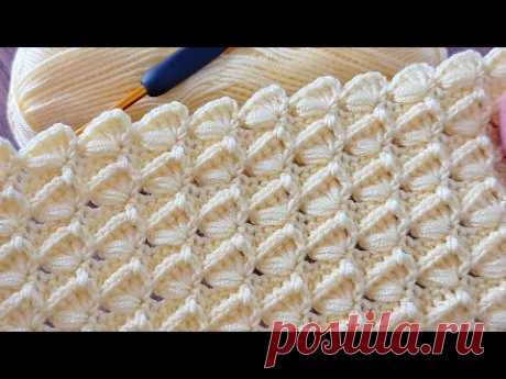 I fell in love with this stitch easy and stylish crochet blanket model