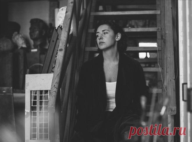 АБДРАШИТОВА НАНА ВАДИМОВНА -  Художник-сценограф
Родилась в семье режиссёра Вадима Абдрашитова и живописца Нателлы Тоидзе.
Продолжатель традиций известного рода художников в пятом поколении (прадед Моисей Тоидзе, ученик И.Е. Репина, академик; дед Георгий Тоидзе – известный скульптор, график; мама Нателла Тоидзе – член-корреспондент Академии Художеств РФ).