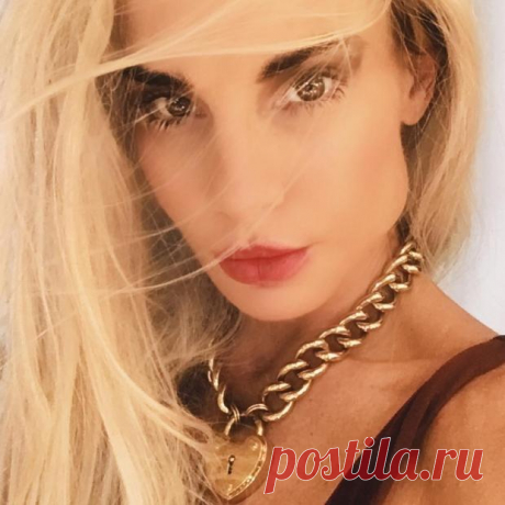 Умерла фитнес-тренер Микки Рурка и Мэтта Леблана: культуристка скончалась в возрасте 42 лет