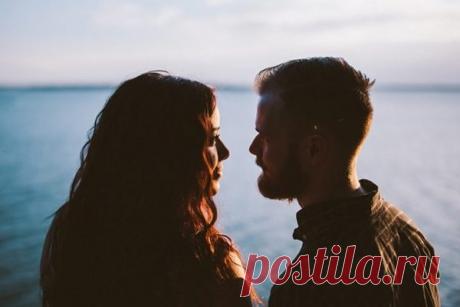 Ты заслуживаешь не того человека, который возвращается, а того, кто не уходит