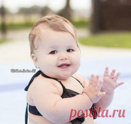 Маленькая модница))