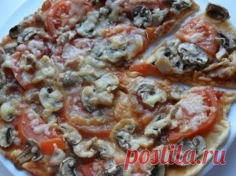 Диетическая пицца с курицей и грибами