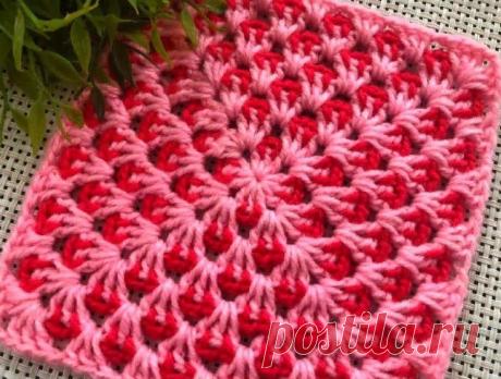 Бабушкин квадрат по-новому: и схема не нужна, только два повторяющихся ряда | Вязание и рукоделие | Пульс Mail.ru Двухцветный узор по принципу "Бабушкиного квадрата" по-новому. Очень легко и просто исполняется, даже схема не понадобится, запомнить нужно всего...