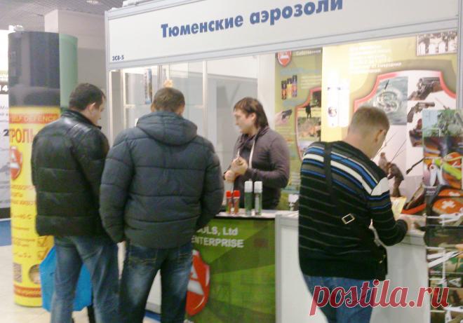 Работа на стенде.
- Газовые баллончики есть?
- Уже нет
- А вот этот большой желтый слева от стенда?
- Это макет. Не продается.
- Жаль...