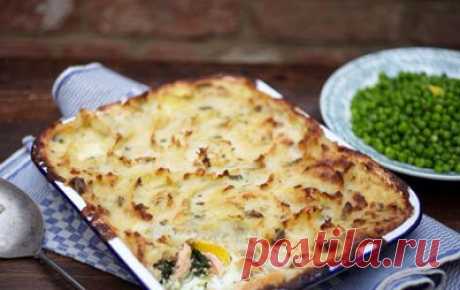 Пирог со шпинатом сыром и копчёной рыбой