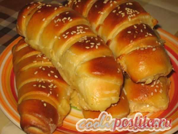 Полосатые булочки с плавленым сыром.