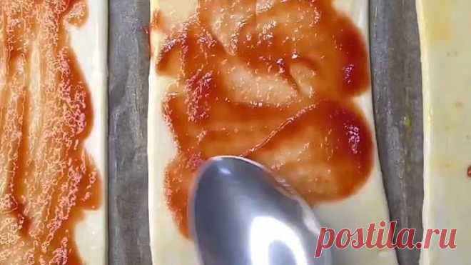 Мини-пиццы с копченой курицей
