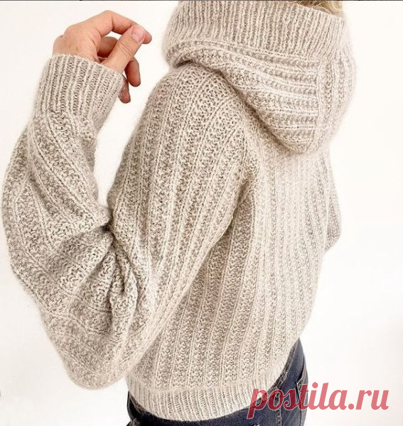 Свитер The Cozy Hoodie с капюшоном