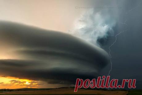 Вечерня суперячейка в Broken Bow, штат Небраска, 26 мая 2013. / Социальная погода