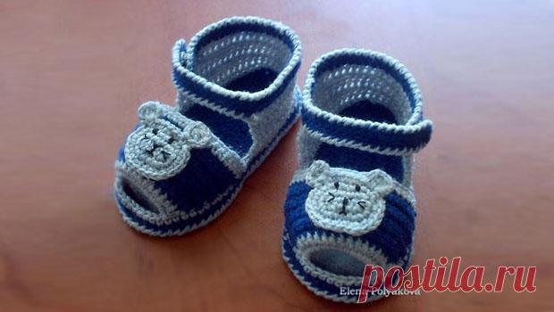 Вязание крючком: Сандалики-пинетки с открытым носочком от Елены Поляковой.