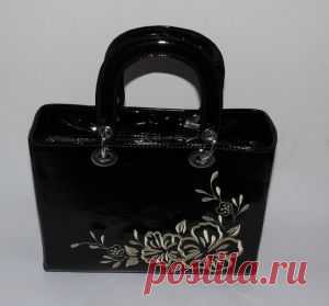 bomba-shop.com.ua/katalog-tovarov/product/view/55/6806
Отличные сумочки - недорого