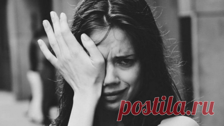 «А сильные люди ломаются тихо, c улыбкой на бледном лице» Сильное стихотворение Ирины Самариной-Лабиринт.