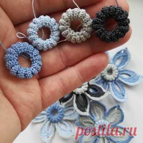 Вот такие срединки будут у моих фоновых цветочков, вкусные, правда???))) #ирландскоекружево #инста #вязанныймотив #назаказ #описаниекрючком #вязанноеплатье #мотивыкрючком #крючком #вязание #процесс #люблювязать #мамадвоих #irishlace #crochet #dress #irishcrochet #knittinglove #lace