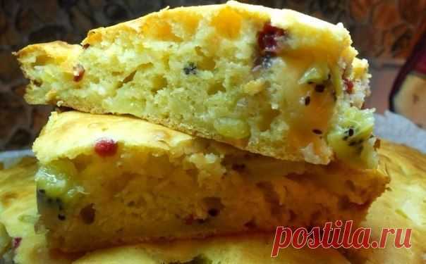 Фруктовый пирог, простой и нежный.