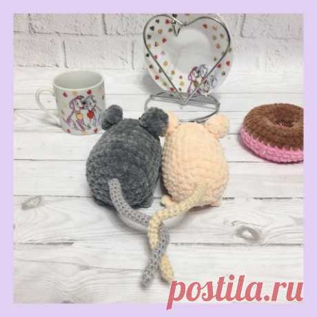 Вязаные мыши и крысы крючком, 60 игрушек со схемами и описанием