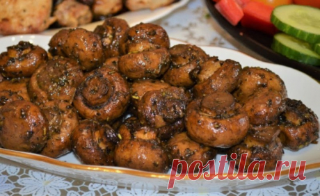 Очень простое и вкусное блюдо. Шампиньоны запеченные