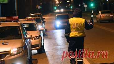 В Красноярске пьяный водитель протаранил машину ДПС